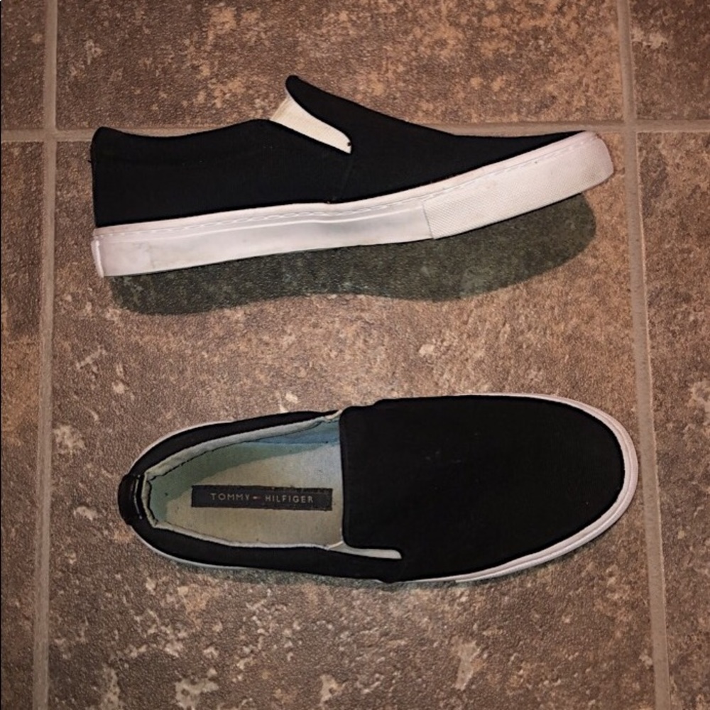 TOMMY HILFIGER slide-on shoes